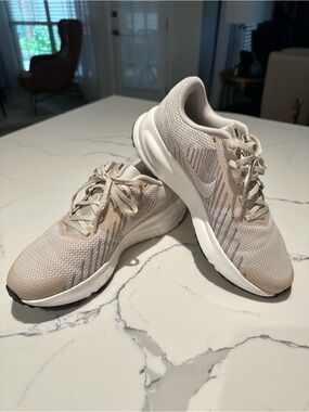 Light Beige Women's Running Sneakers - Neutral Athletic Trainers